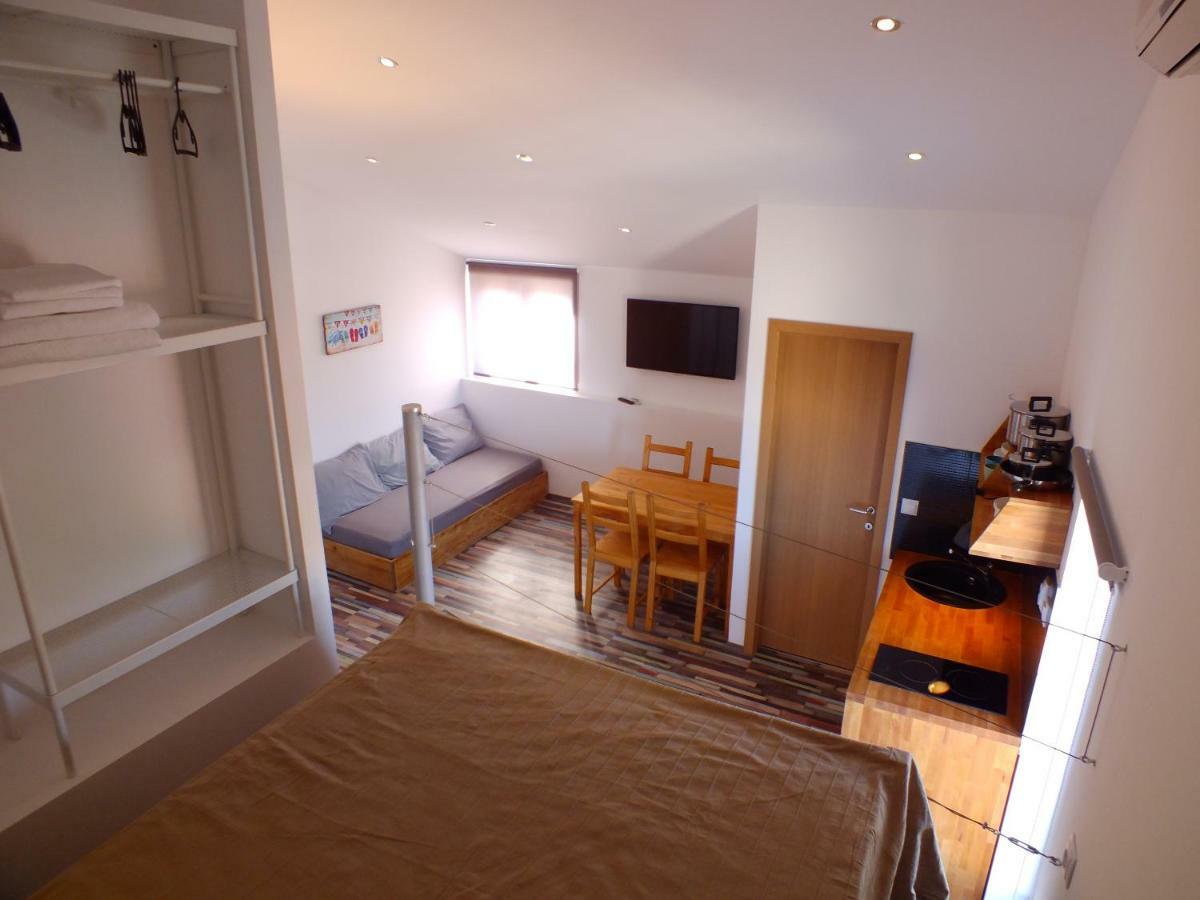 Apartmani Barisic Brodarica  Eksteriør billede