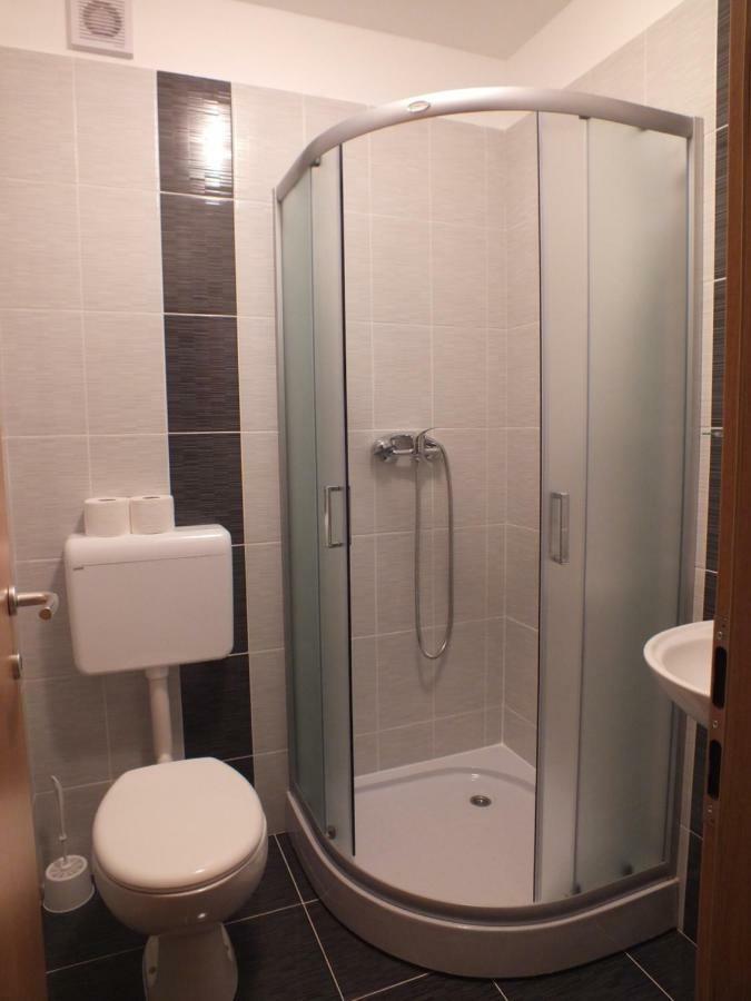 Apartmani Barisic Brodarica  Eksteriør billede